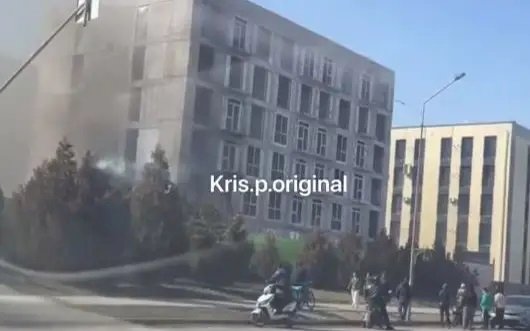 Алматыда құрылысы жүргізіліп жатқан тұрғын үйден өрт шықты