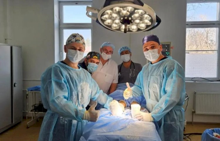 Алматыда 9 жасар қызға бір мезетте үш операция жасалды