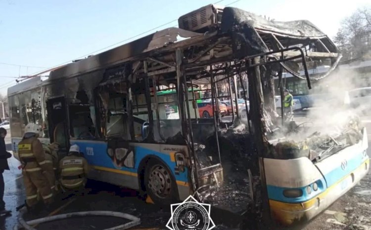 Алматыда троллейбус өртенді: зардап шеккендер жоқ