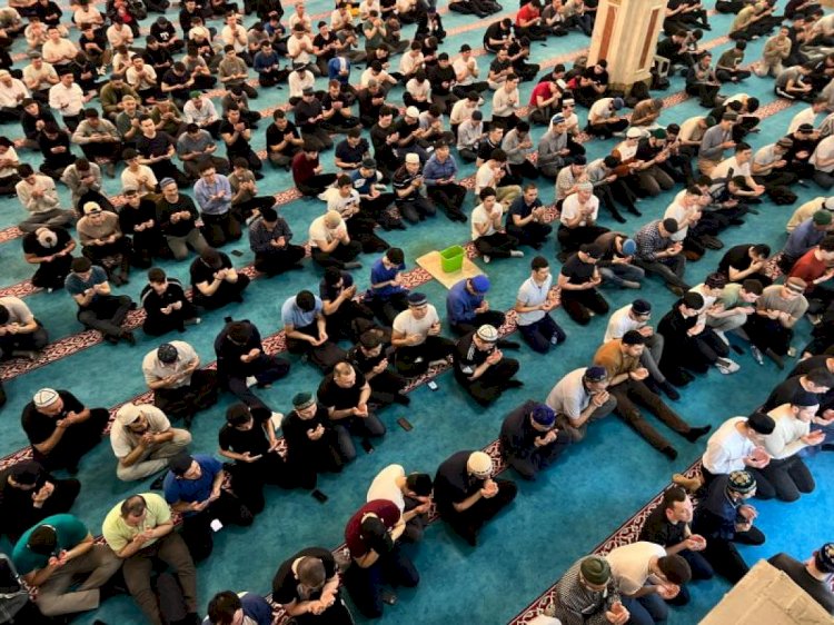 «Бір мезетте бір дұға»