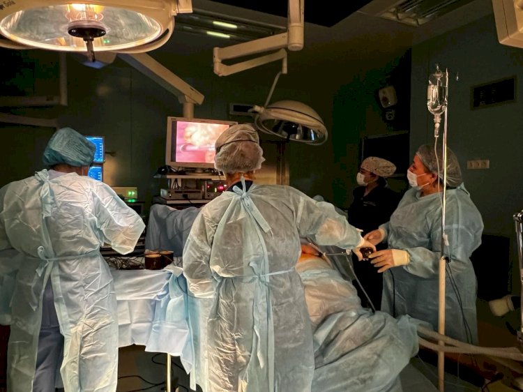 Алматылық дәрігерлер салмағы 1 кг сәби мен оның анасын аман алып қалды