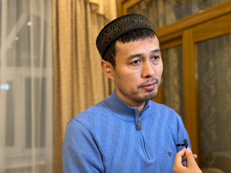 Елдос ҚАНАЕВ, әнші:  Біз халықпен біргеміз