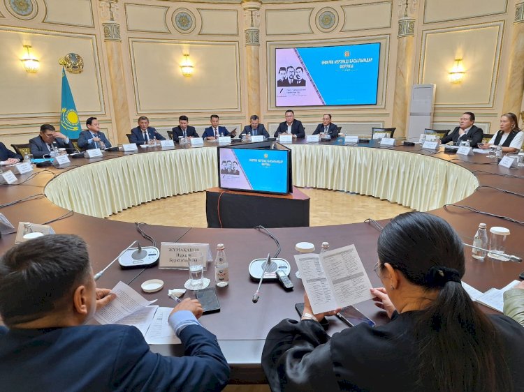 Сенатор Нұртөре Жүсіп «Alatau Аqparat» медиахолдингінің музейімен танысты