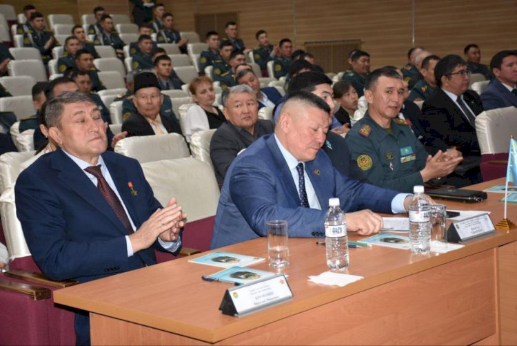 Алматыда  әскери ғылымды дамыту мәселелері талқыланды