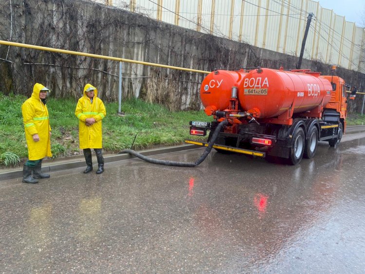 Нөсер жауын салдарынан Алматыдағы СОО маңында су жиналып қалды