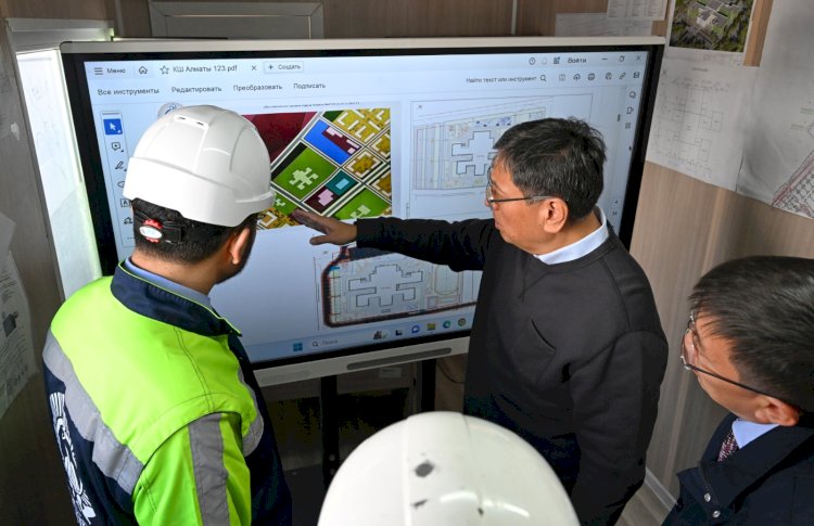 Алматы әкімі Ерболат Досаев 2000 орынды мектеп құрылысының барысымен танысты