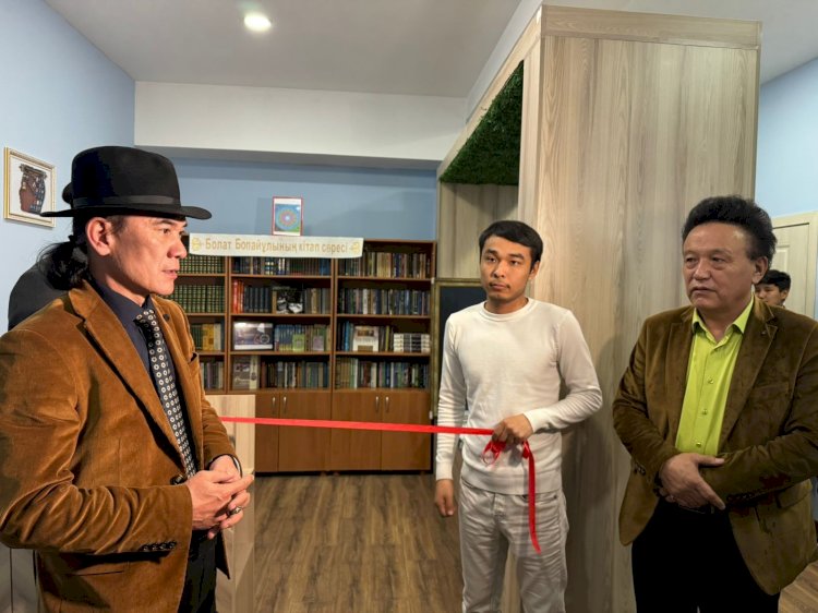 Крылов кітапханасында Болат Бопайұлының кітапсөресі ашылды