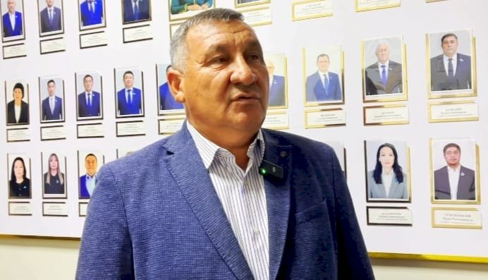 Ақтөбелік депутат судан зардап шеккен 10 отбасыға баспана сыйламақ