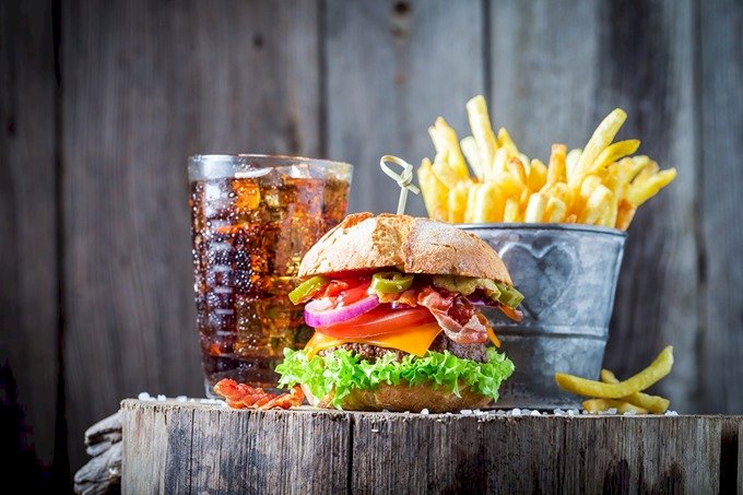 Фастфудты жарнамалауға болмайды