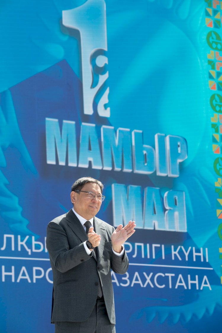 Алматы әкімінің қолынан марапат алғандар кім?