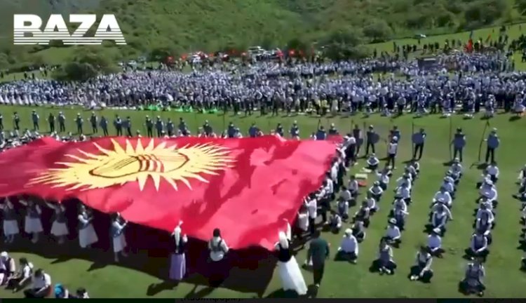 Жүк көлігі оқушыларды қағып кетті