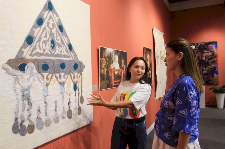 Дубайда қазақ қызының көрмесі өтті