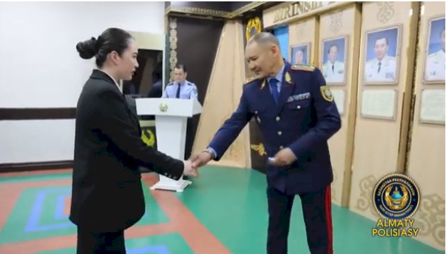 Алматыда 60 полицей алғашқы офицерлік шендерін алды 