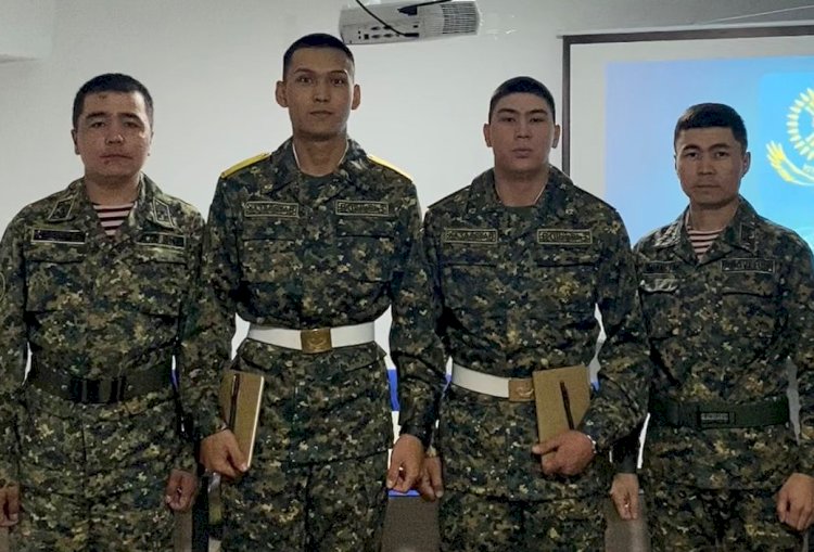 Жауынгерлік қызмет үздіктері марапатталды