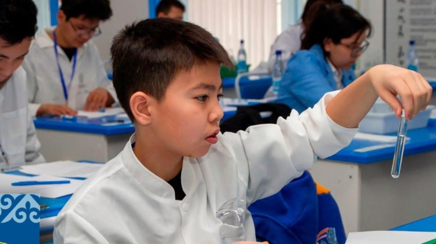 Әлемнің ең мықты жас биологының есімі Қазақстанда анықталады