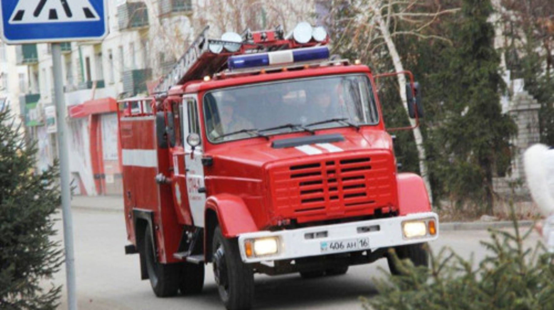 Алматыда 4 адам өрттен құтқарылды