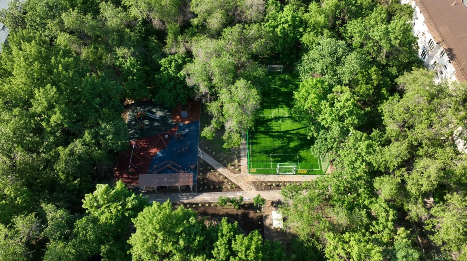 Алматыда «Халық қатысатын бюджет» жобасы бойынша аулаларды жаңғырту жалғасуда