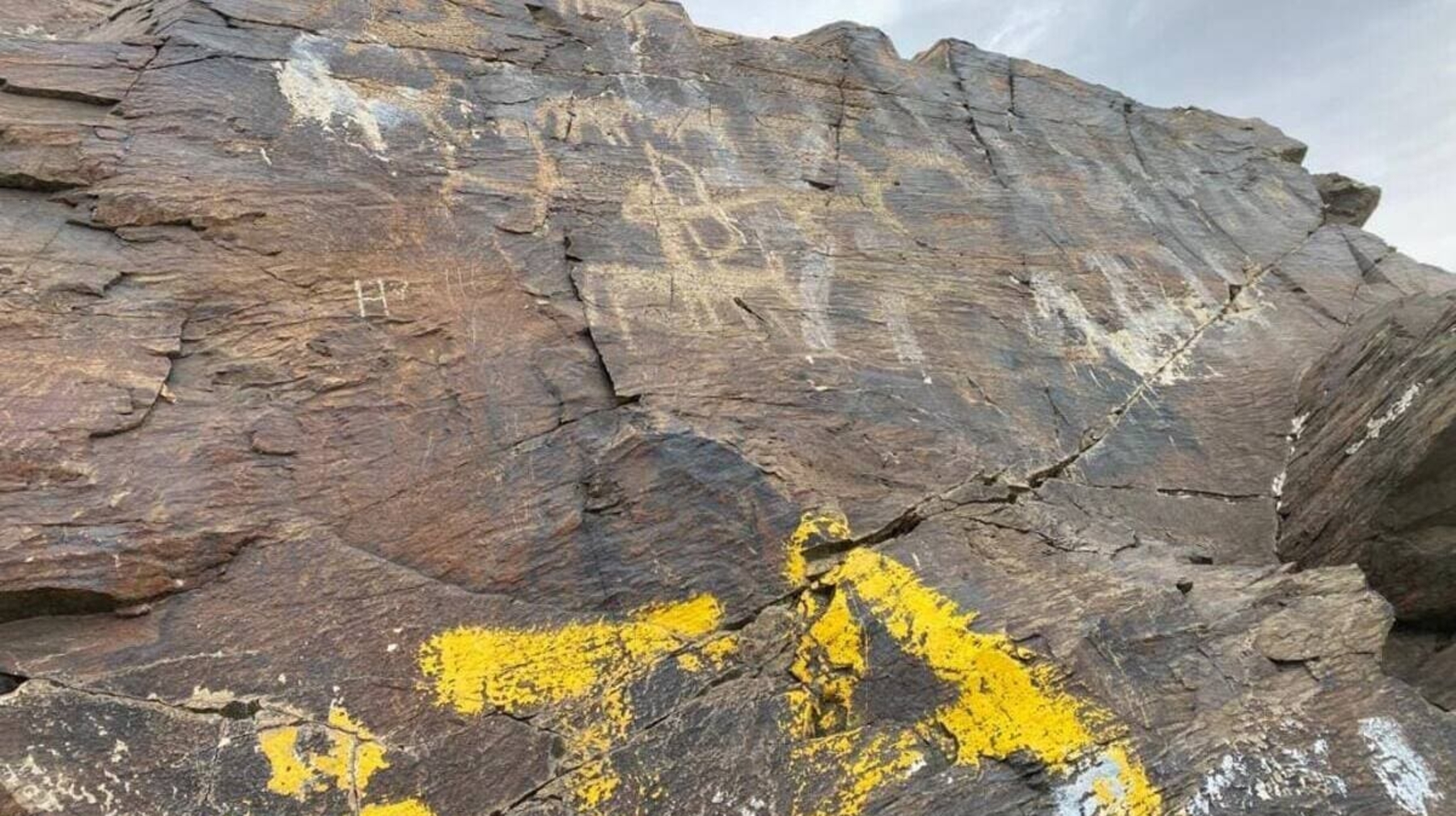 Вандализм жасағандарға жауапкершілік заңмен күшейеді