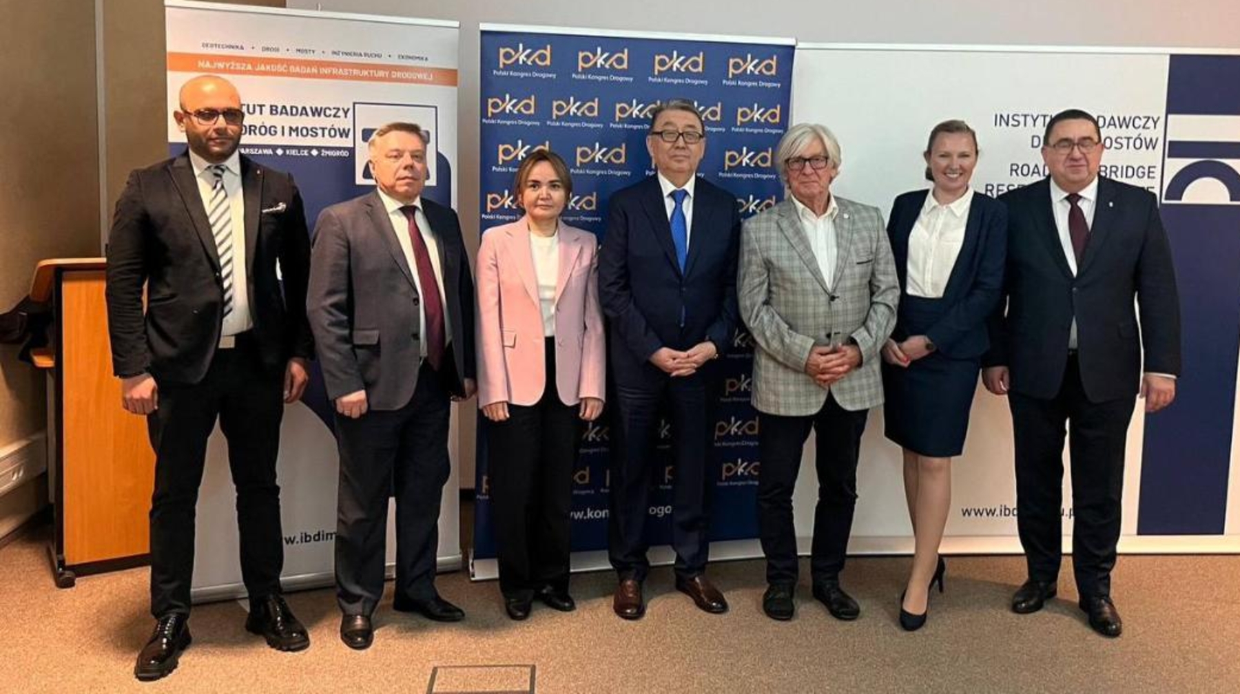 Қазақстан мен Польшаның ғылыми Жол институттары екі меморандумға қол қойды