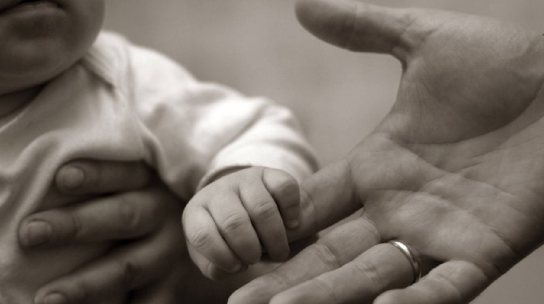 Шетелден бала асырап алуға тыйым салынды 