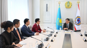 Алматы әкімі Ерболат Досаев Pacific Construction Group қытай компаниясының президенті Сонг Шаотинмен кездесті