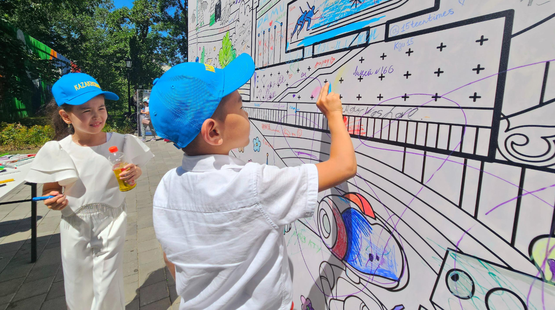 Мемлекет басшысы Алматыдағы “БАЛАFEST”фестивалінде тұрғындарды Балаларды қорғау күнімен құттықтады 