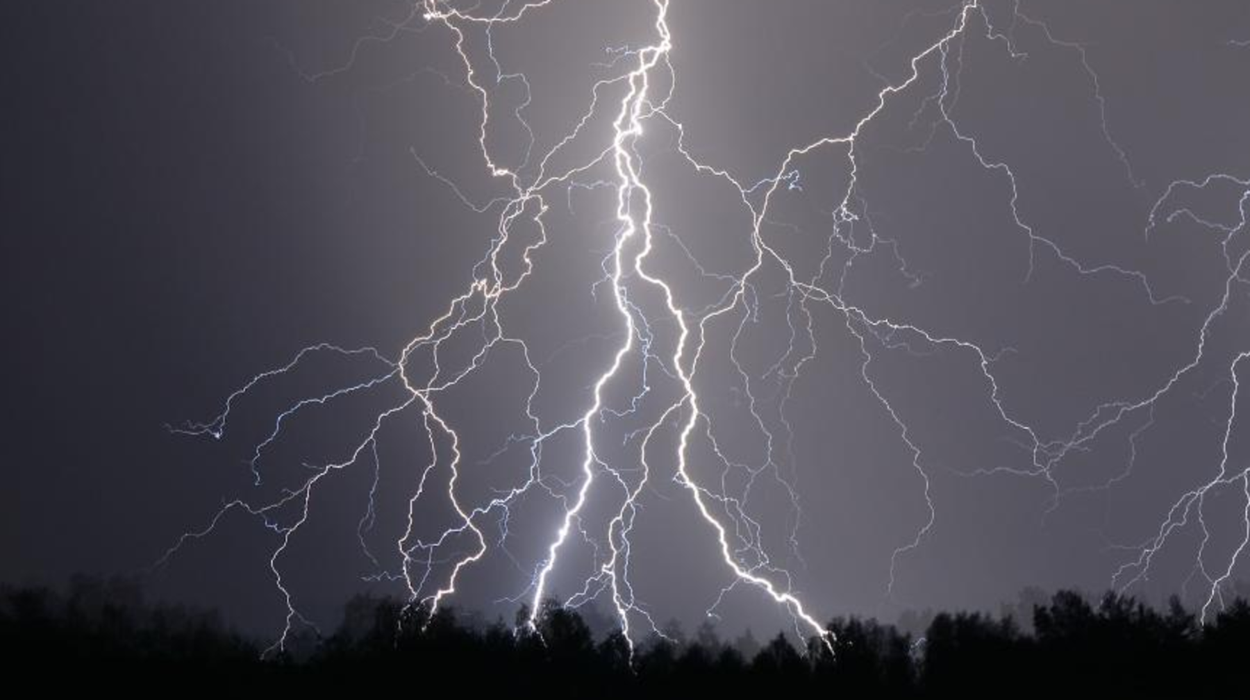 Найзағайдың температурасы қанша?