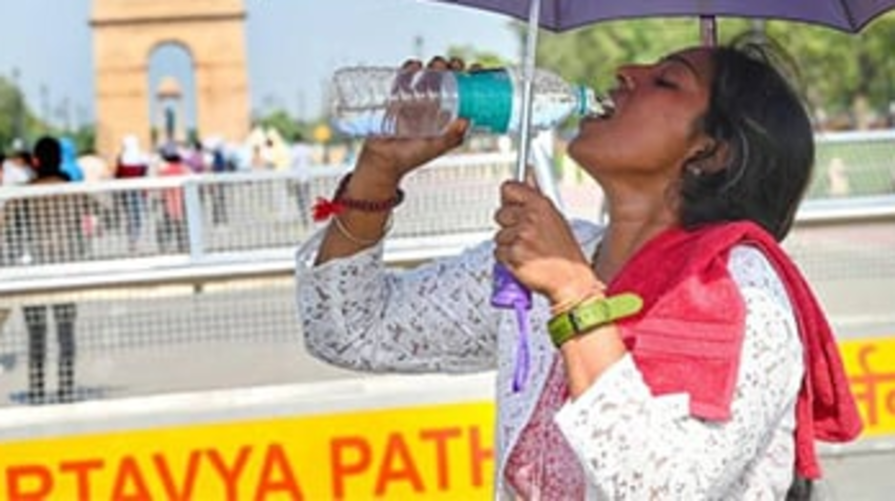 Делиде күн қатты ысып, ондаған адам қаза тапты