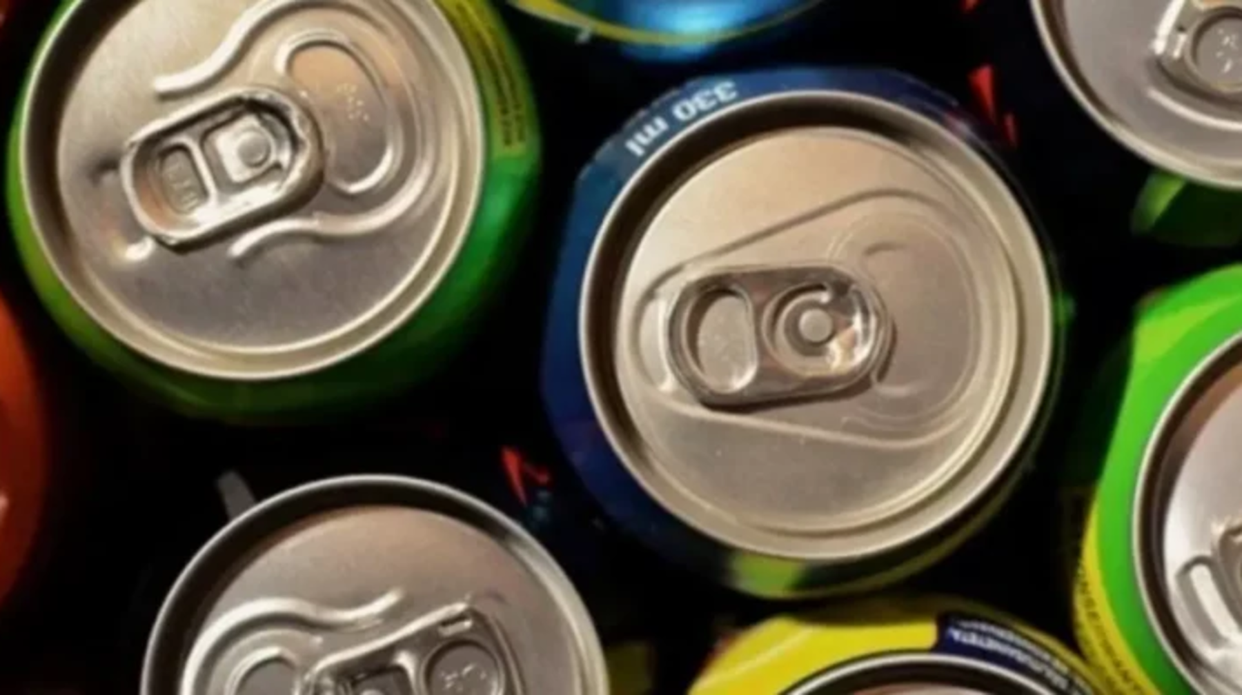 21 жасқа толмағандарға энергетикалық сусындар сатуға тыйым салынады