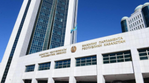 Депутаттар демалысқа кетті