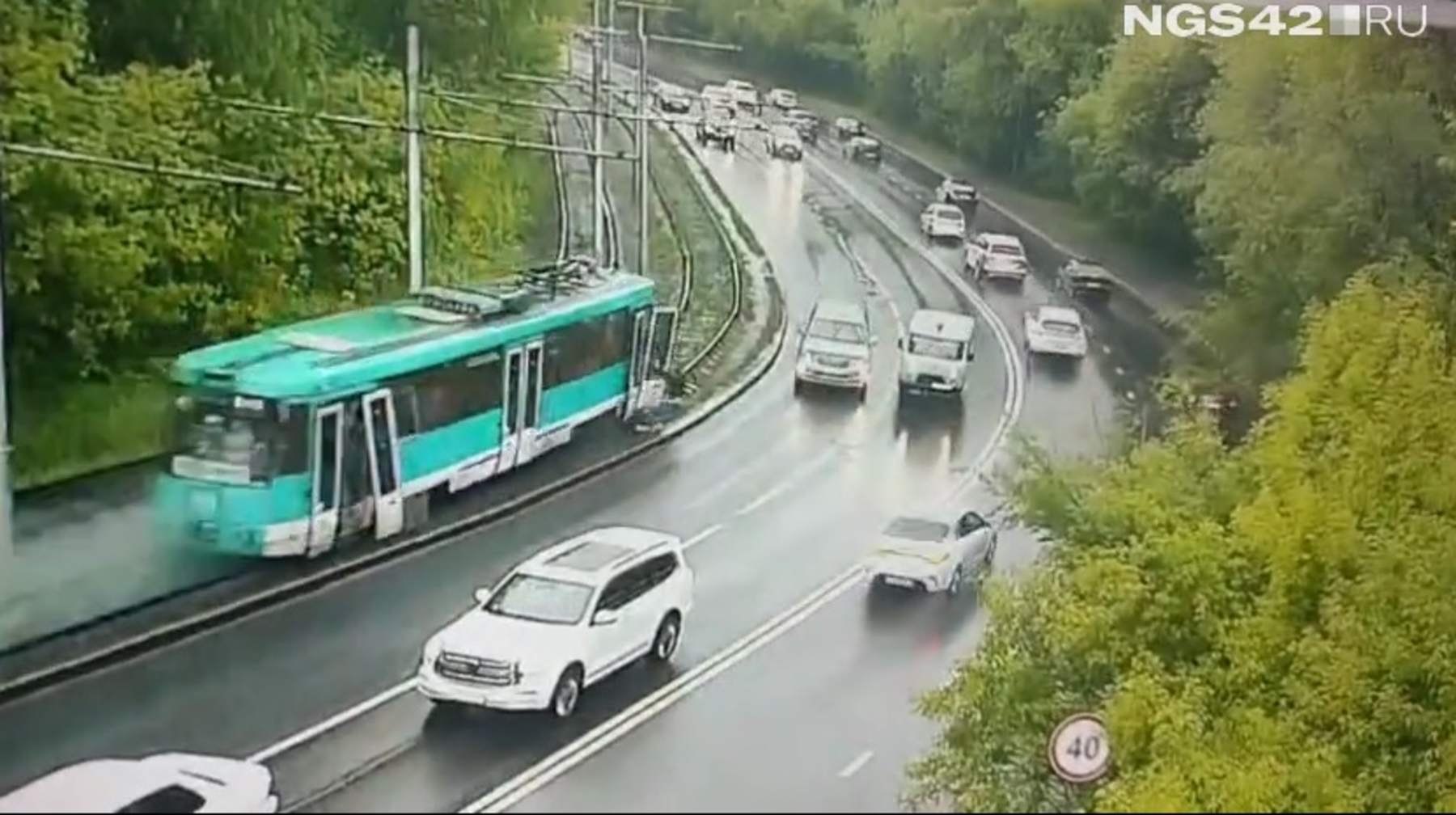 Кемеровода трамвай апаты болып 67 адам жарақат алды