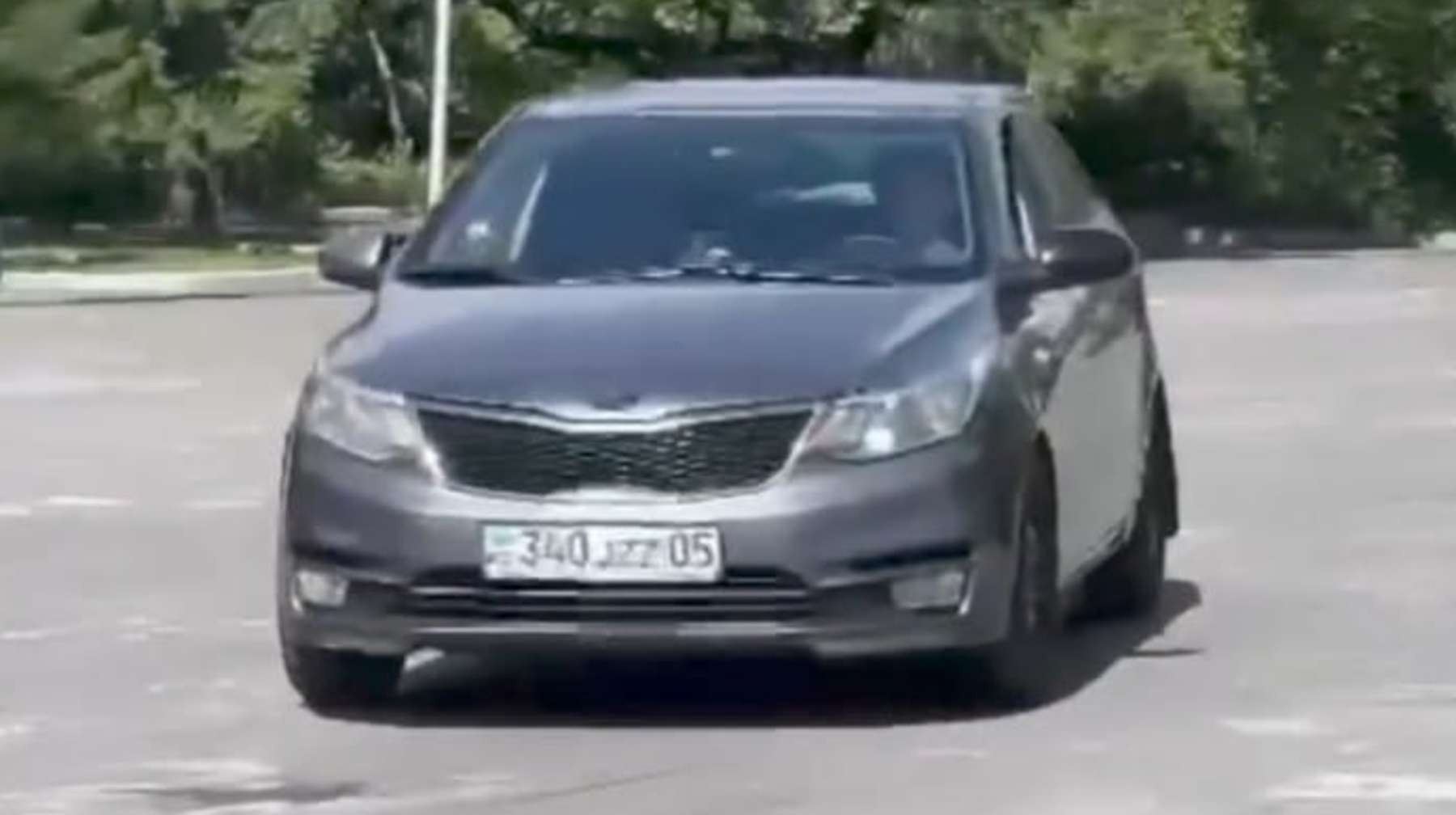 Алматылық оқушылар GTA ойынында жүргендей сезініп, қаланың әр жерінде жүрді