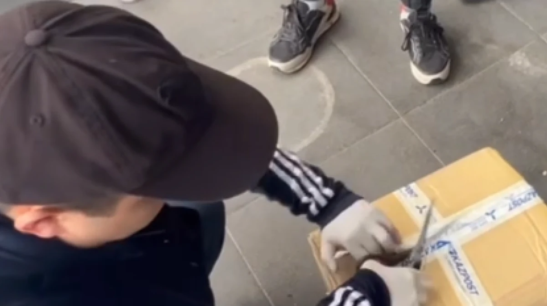 «Қазпоштамен» есірткі тапсырыс берген алматылық ұсталды