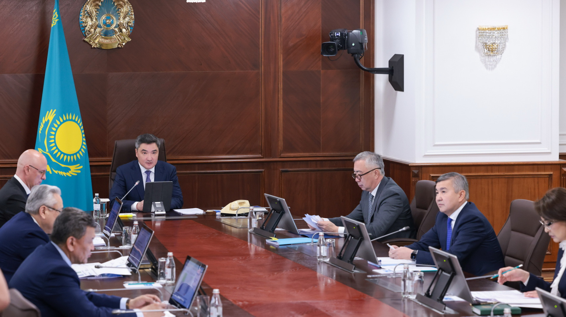 Олжас Бектенов: Жергілікті билік органдарының жұмысында әлсіздік байқалады