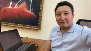 Бекзат Саттарханов туралы көркем кітап жарыққа шығады