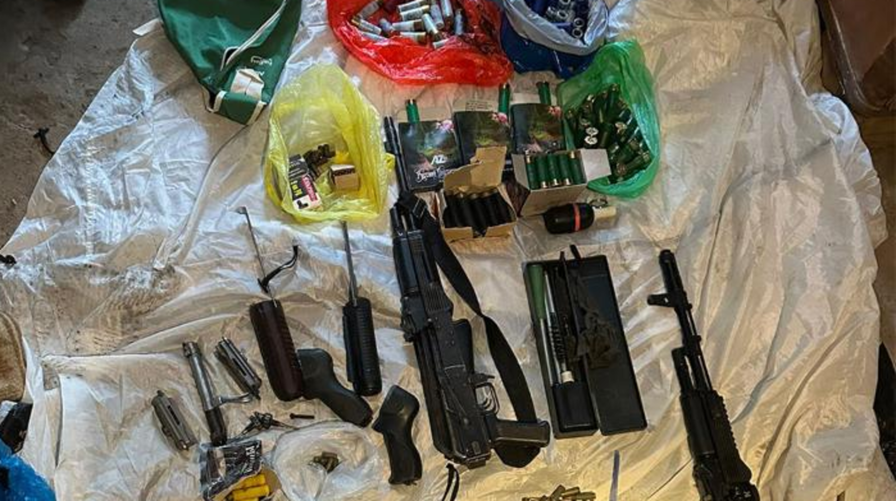 ҰҚК Алматыда қару-жарақ жасырылған орындарды анықтады