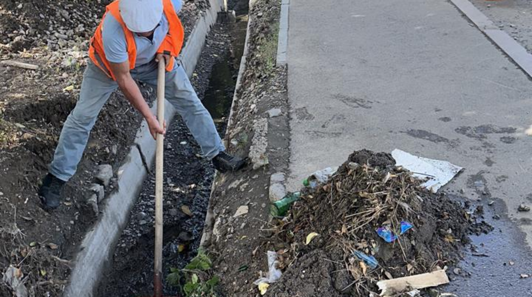 Алматыда жаңбыр кезінде 465 арнайы техника жұмылдырылады