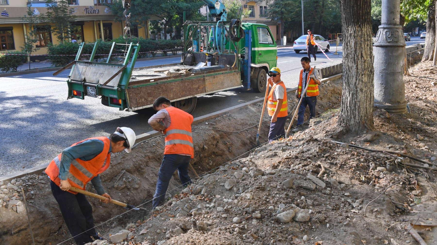 Алматының Жетісу ауданында 7,5 шақырым арық желісі салынып, қайта жаңғыртылады