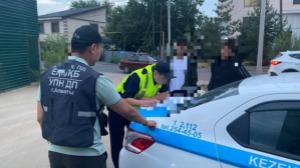 Алматыда есірткіні жасырын қойып кетумен айналысқан шетелдіктер ұсталды  