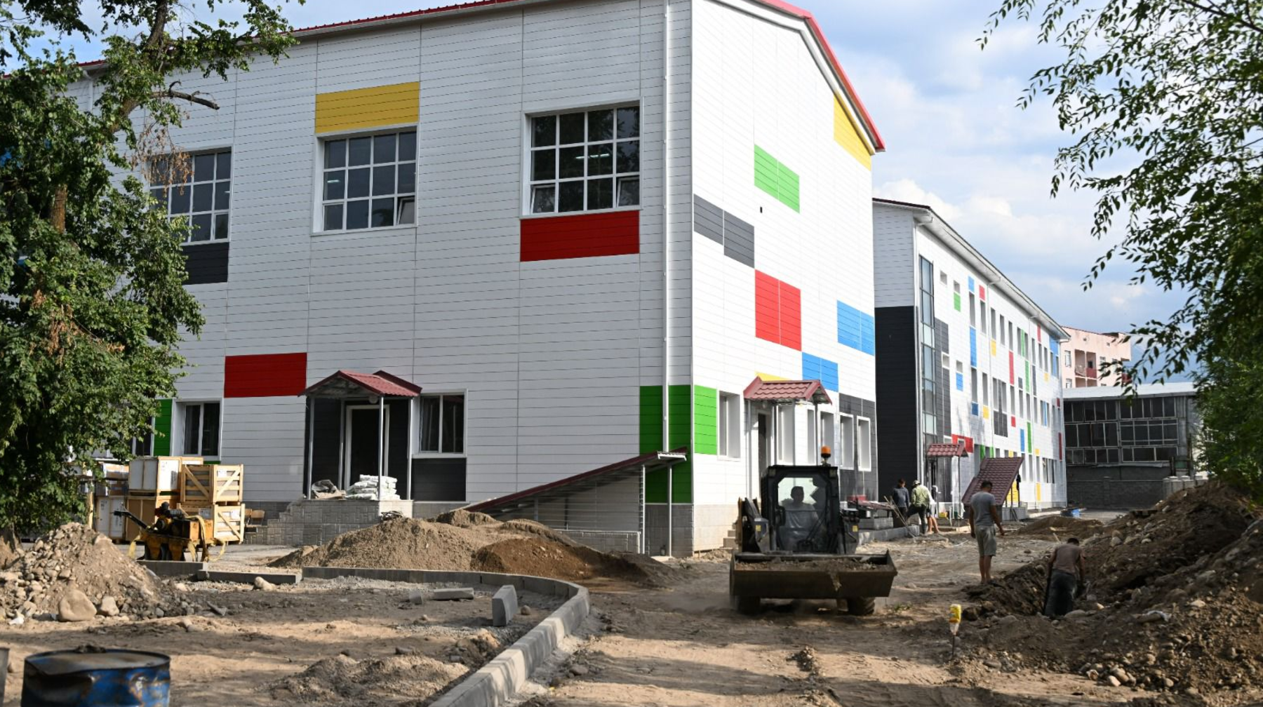 Алматының Наурызбай ауданында 5 жаңа мектеп салынады