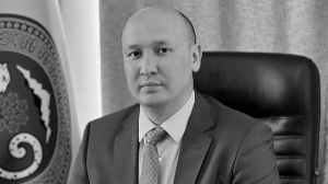 Ерболат Досаев  Ерден Хайруллиннің отбасына көңіл айтты