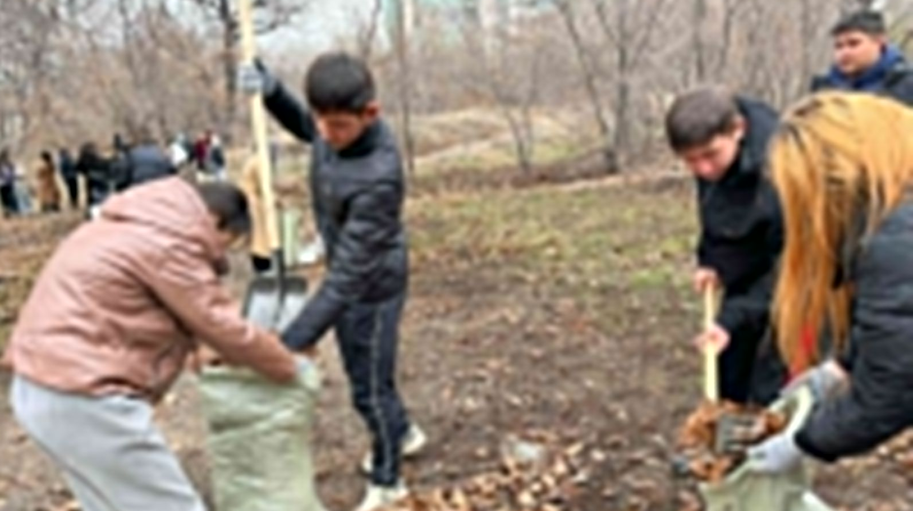 «Таза Қазақстан»: 500-ден астам комьюнити орталық резиденттері қалалық сенбілікке шықты