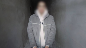 Алаяқтық үшін іздеуде жүрген қыз Бішкекте ұсталды 