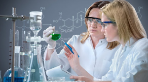 Тағылымдамалар, гранттар, және жас ғалымдарды қолдау: Қазақстандағы ғылыми жаңалықтар мен жетістіктер