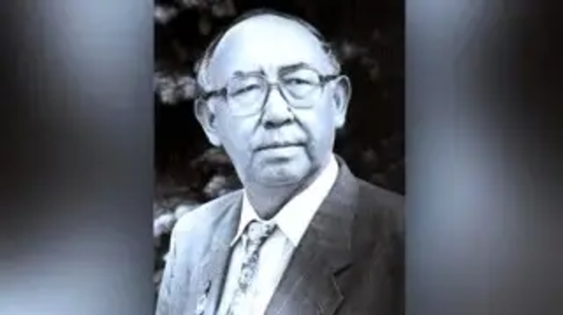 Сыршыл ақын Тұманбай Молдағалиевтің туғанына - 90 жыл  