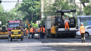 Алматының Наурызбай ауданында биыл 35 көше жолдары орташа жөндеумен қамтылады