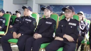 Алматыда полицейлер оқушыларға жол қауіпсіздігі негіздерін үйретті