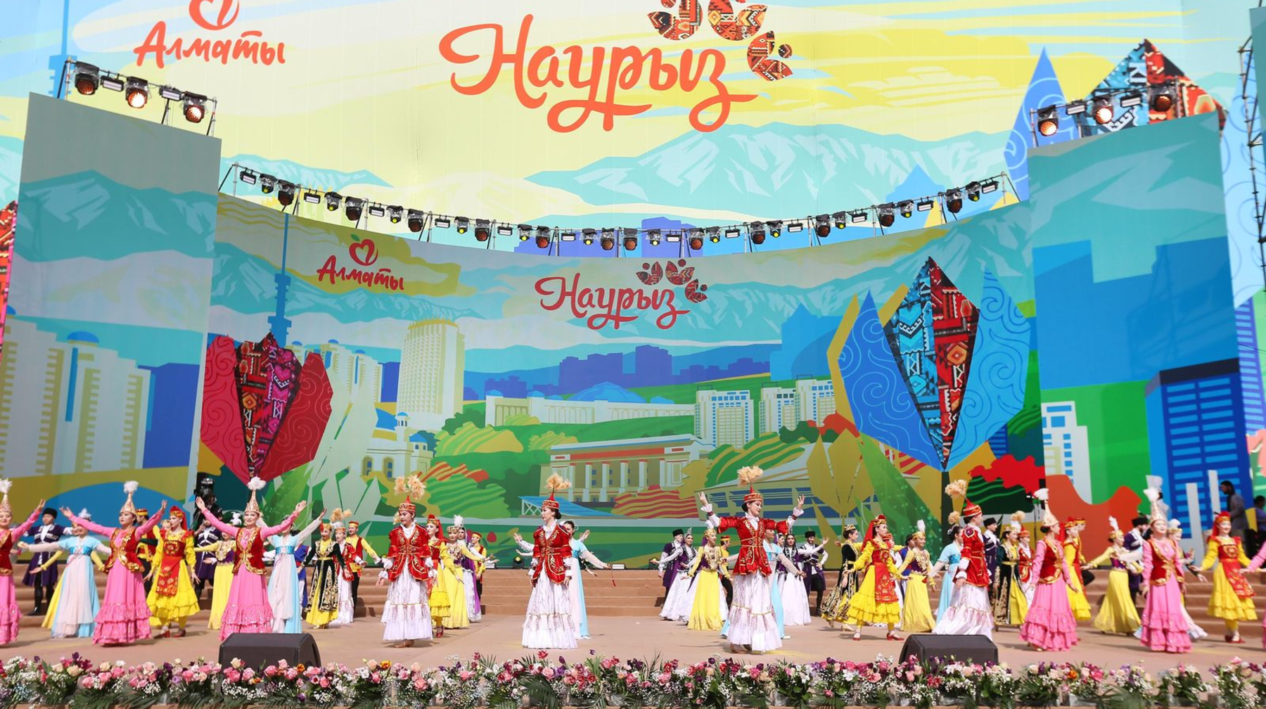 Алматы әкімі Ерболат Досаев Наурыз мейрамына арналған мерекелік іс-шараларға қатысты