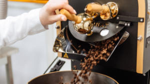 Кофені қай уақытты ішкен дұрыс? Дәрігер жауабы 