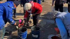 Қала тұрғындарына 3 мың литрден астам бояу берілді